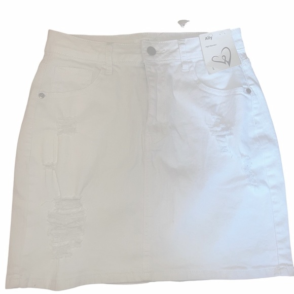 Windsor Ally White NWT High Rise Mini Distressed Skirt Large Waist 30 inches - Picture 1 of 8